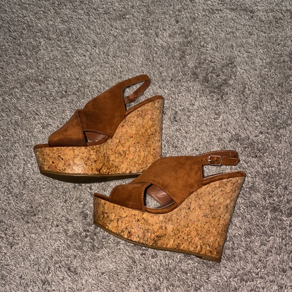 Liliana Women's Brown Suede Wedge Sandals - Picture 2 of 2